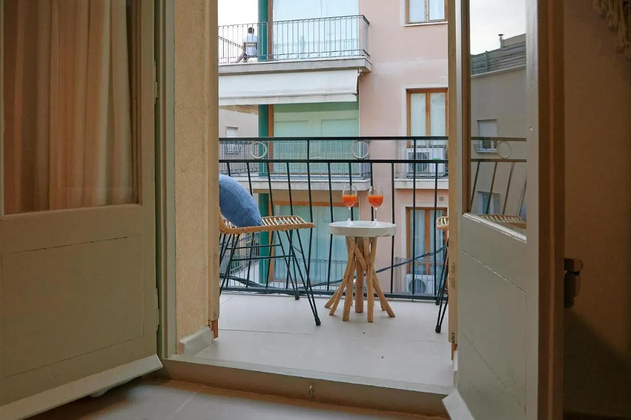 Dharma Experience Cambrils Facebook Apartment Spain