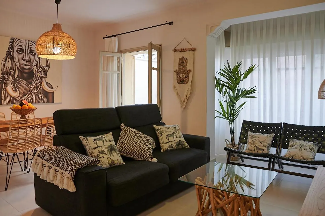 Dharma Experience Cambrils Facebook公寓